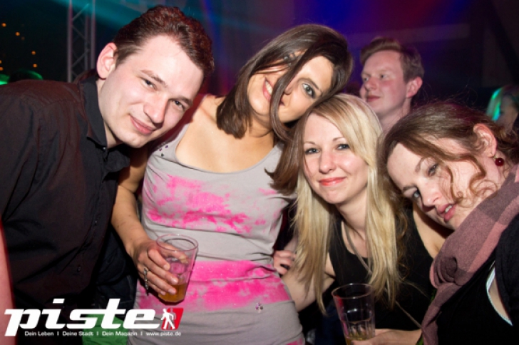 Die Tanz in den Mai Partynacht