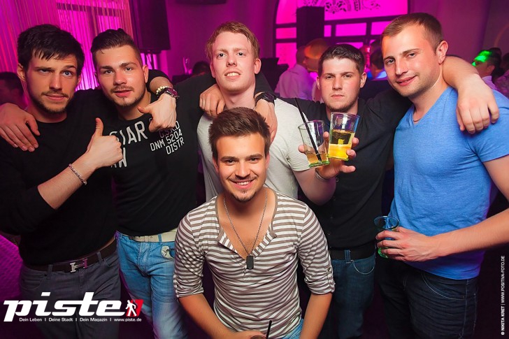 T2 Club Party