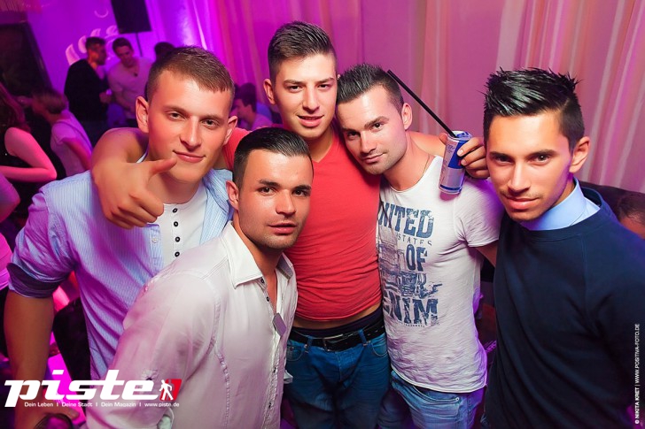 T2 Club Party