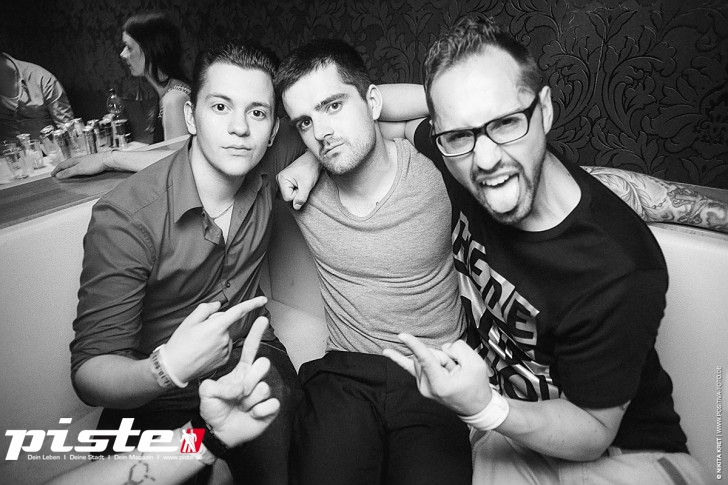 T2 Club Party