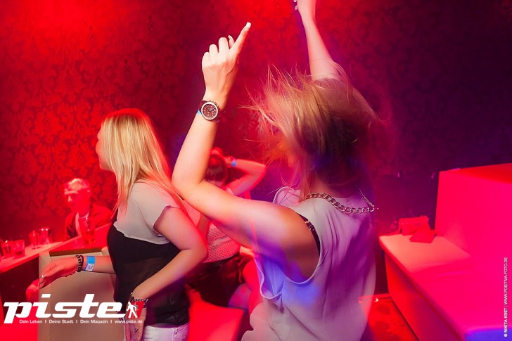 T2 Club Party