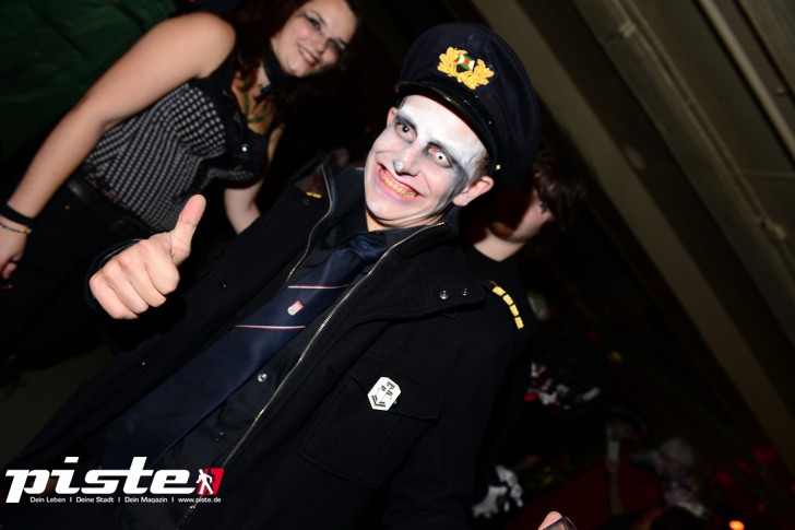 Hamburg tanzt! Xtreme Halloweenparty auf dem Ghostship Cap San Diego 