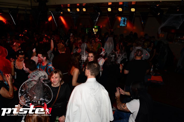 Hamburg tanzt! Xtreme Halloweenparty auf dem Ghostship Cap San Diego 