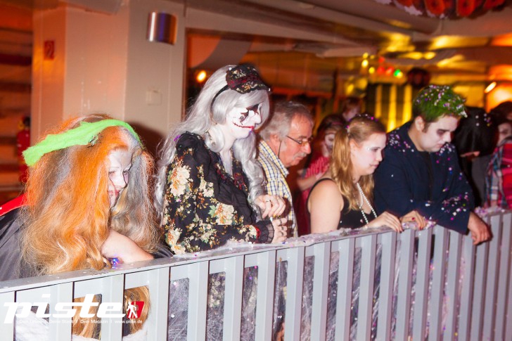 Hamburg tanzt! Xtreme Halloweenparty auf dem Ghostship Cap San Diego 