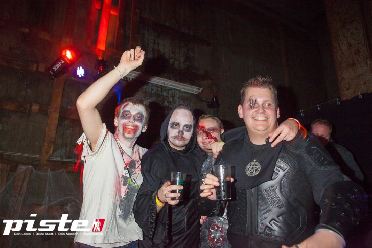 Hamburg tanzt! Xtreme Halloweenparty auf dem Ghostship Cap San Diego 