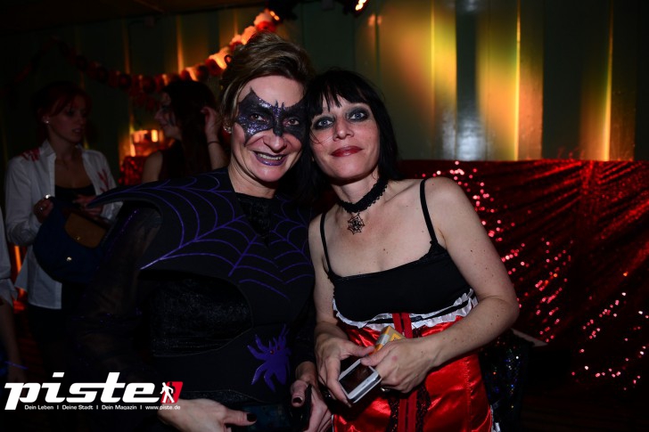 Hamburg tanzt! Xtreme Halloweenparty auf dem Ghostship Cap San Diego 