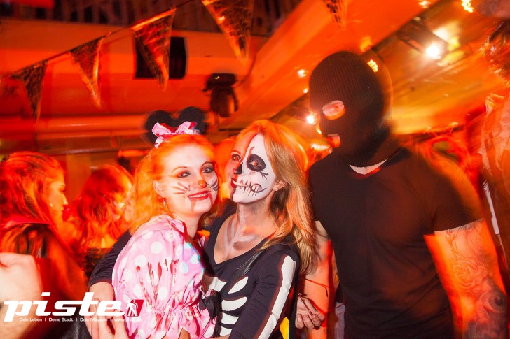 Hamburg tanzt! Xtreme Halloweenparty auf dem Ghostship Cap San Diego 