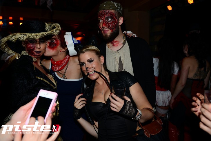 Hamburg tanzt! Xtreme Halloweenparty auf dem Ghostship Cap San Diego 