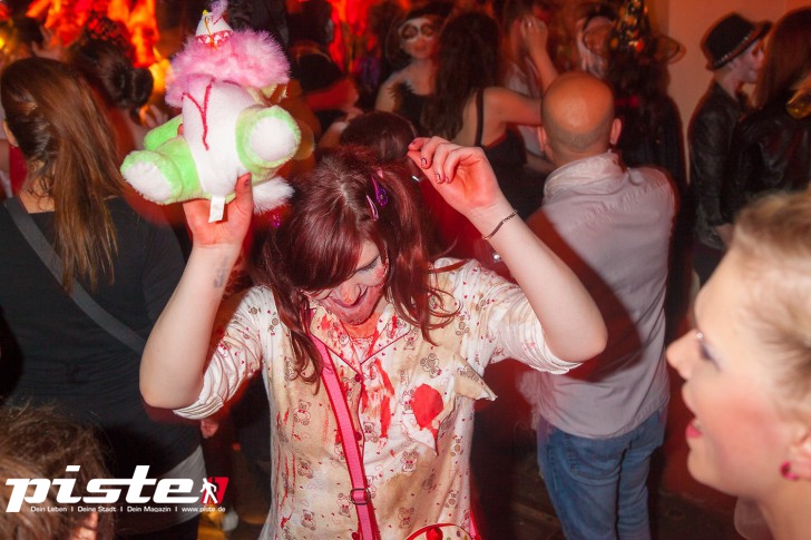 Hamburg tanzt! Xtreme Halloweenparty auf dem Ghostship Cap San Diego 