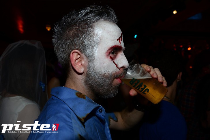 Hamburg tanzt! Xtreme Halloweenparty auf dem Ghostship Cap San Diego 