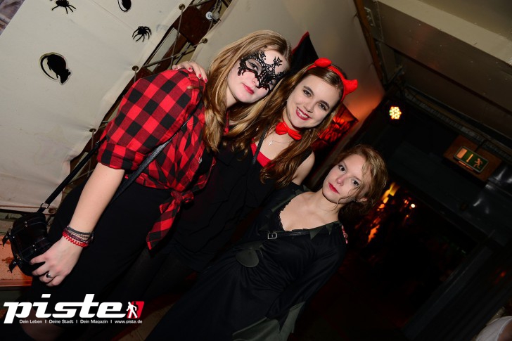 Hamburg tanzt! Xtreme Halloweenparty auf dem Ghostship Cap San Diego 