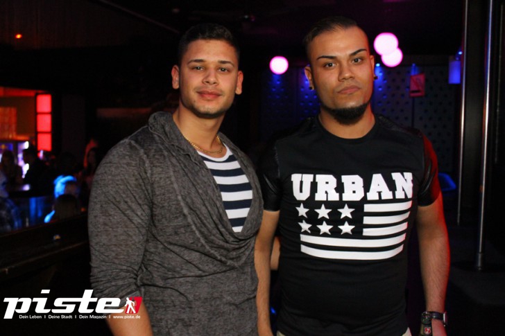MINIROCK UND HIGH HEELS PARTY