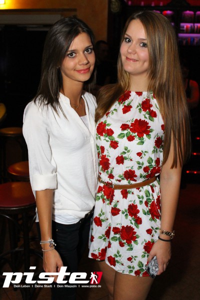 MINIROCK UND HIGH HEELS PARTY