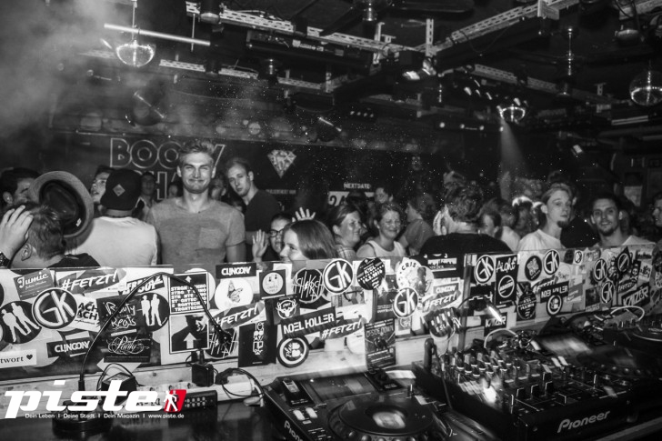 Pump Up The Volume - Die PKHS 90s Party