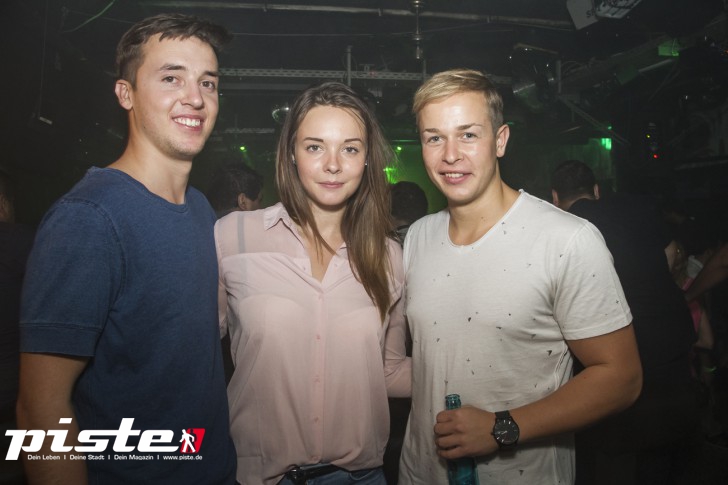 Pump Up The Volume - Die PKHS 90s Party