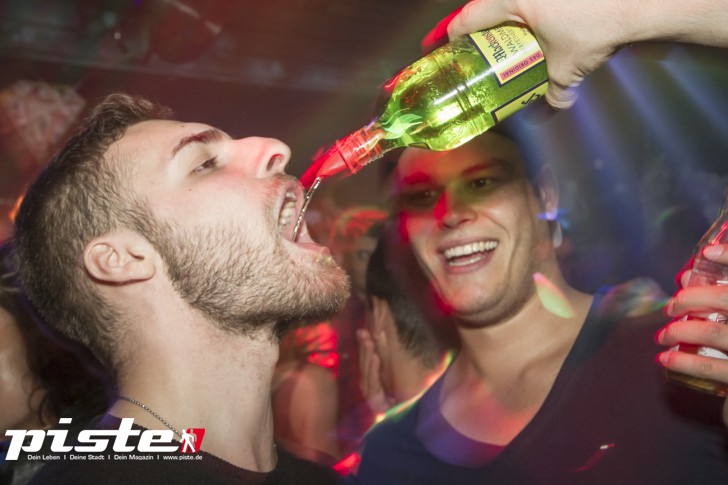 Pump Up The Volume - Die PKHS 90s Party