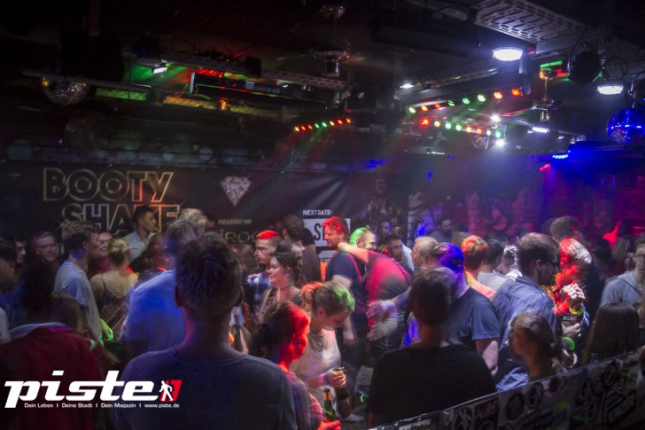 Pump Up The Volume - Die PKHS 90s Party