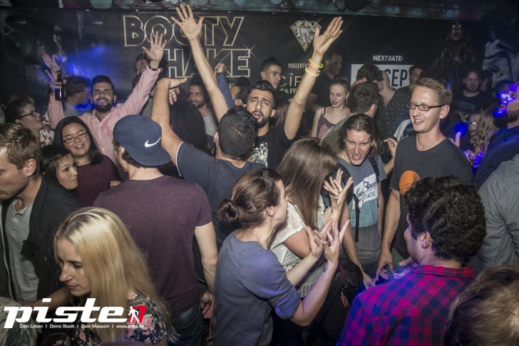 Pump Up The Volume - Die PKHS 90s Party