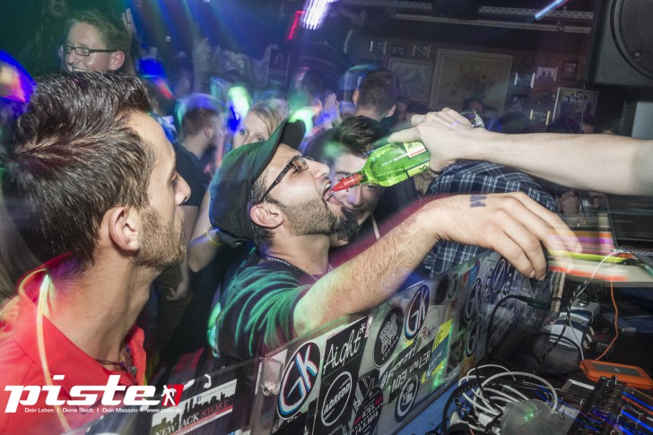 Pump Up The Volume - Die PKHS 90s Party