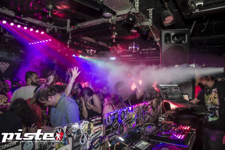 Pump Up The Volume - Die PKHS 90s Party