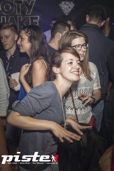 Pump Up The Volume - Die PKHS 90s Party