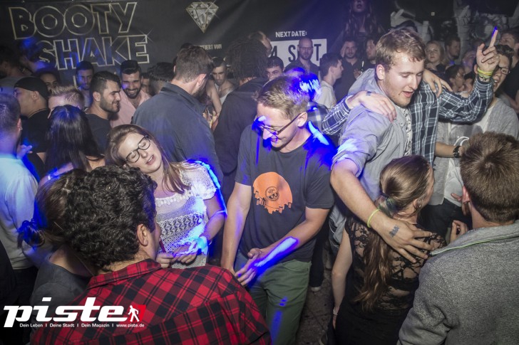 Pump Up The Volume - Die PKHS 90s Party