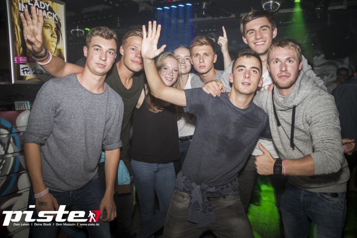 Pump Up The Volume - Die PKHS 90s Party