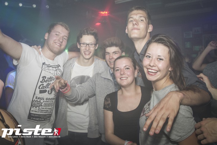 Pump Up The Volume - Die PKHS 90s Party