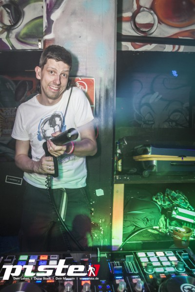 Pump Up The Volume - Die PKHS 90s Party