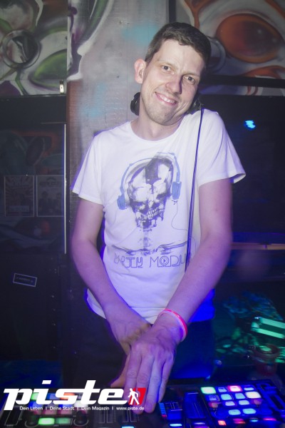 Pump Up The Volume - Die PKHS 90s Party