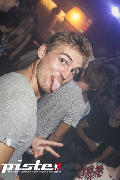 Pump Up The Volume - Die PKHS 90s Party