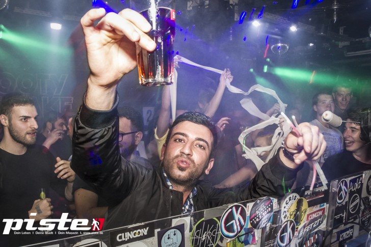 Pump Up The Volume - Die PKHS 90s Party