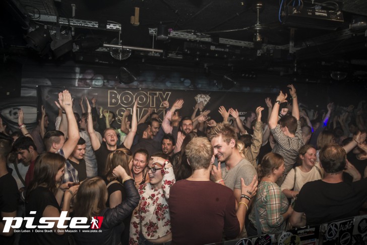 Pump Up The Volume - Die PKHS 90s Party