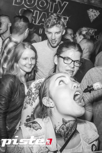 Pump Up The Volume - Die PKHS 90s Party