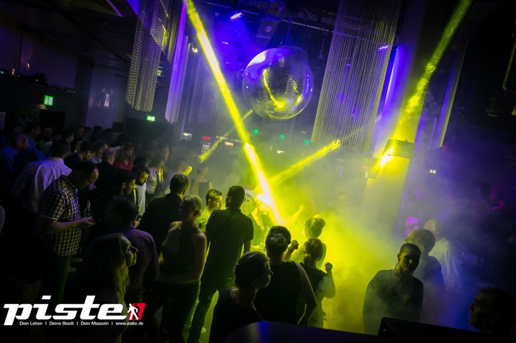 Ü-30 Club Party | Hühnerposten