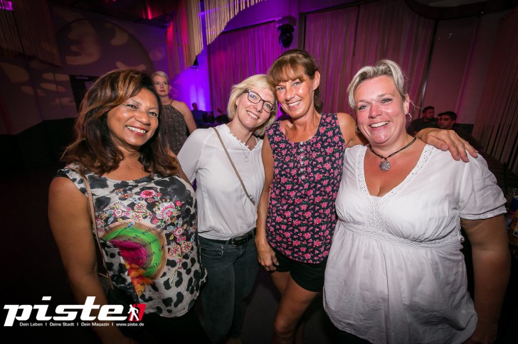 Ü-30 Club Party | Hühnerposten