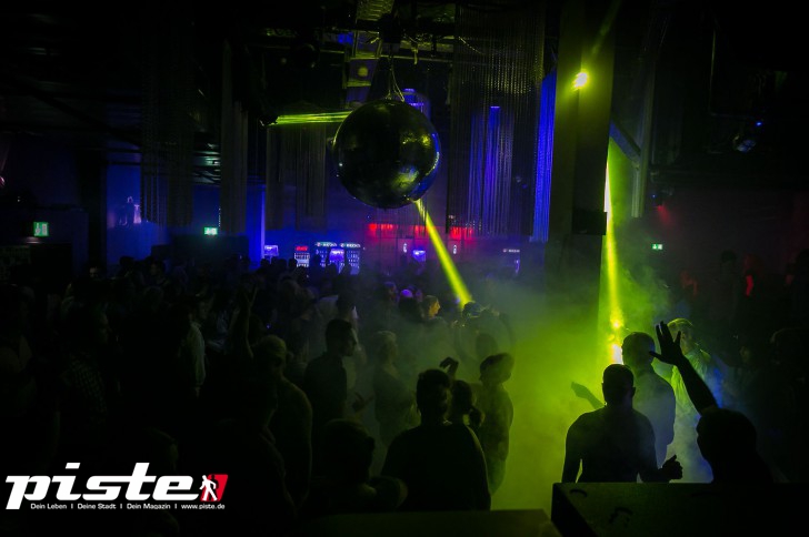 Ü-30 Club Party | Hühnerposten