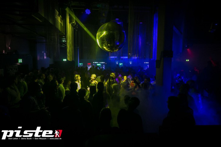 Ü-30 Club Party | Hühnerposten