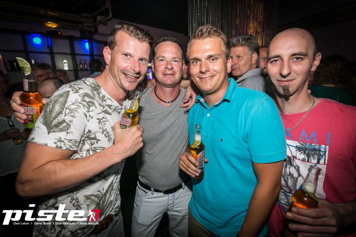 Ü-30 Club Party | Hühnerposten