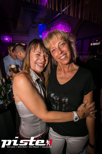 Ü-30 Club Party | Hühnerposten