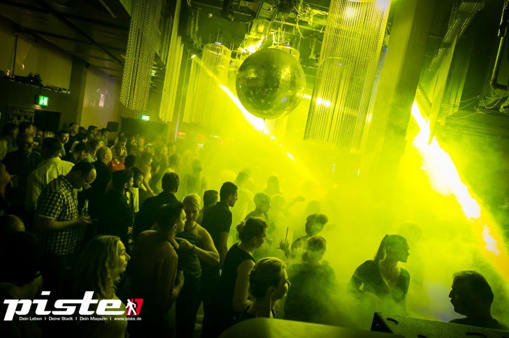 Ü-30 Club Party | Hühnerposten