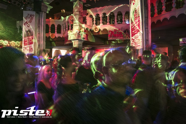 Black Fruits mit DJ RayG