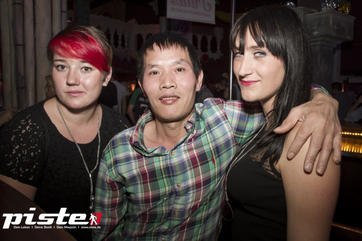 Black Fruits mit DJ RayG