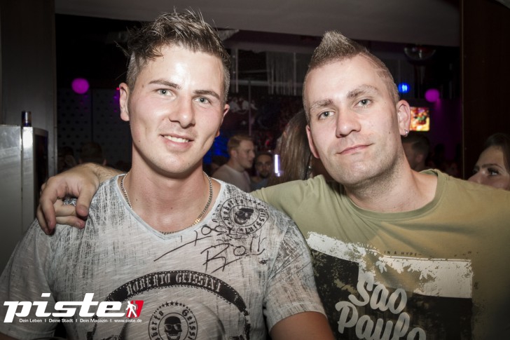 Black Fruits mit DJ RayG