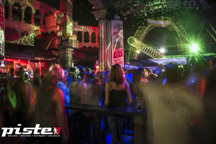 Black Fruits mit DJ RayG