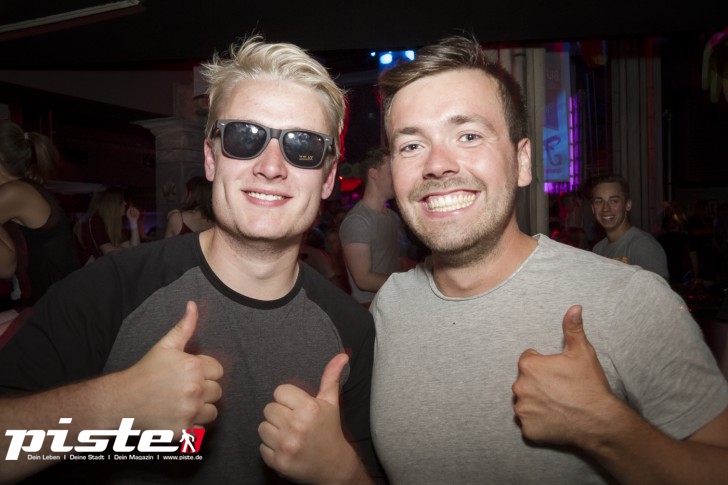 Black Fruits mit DJ RayG