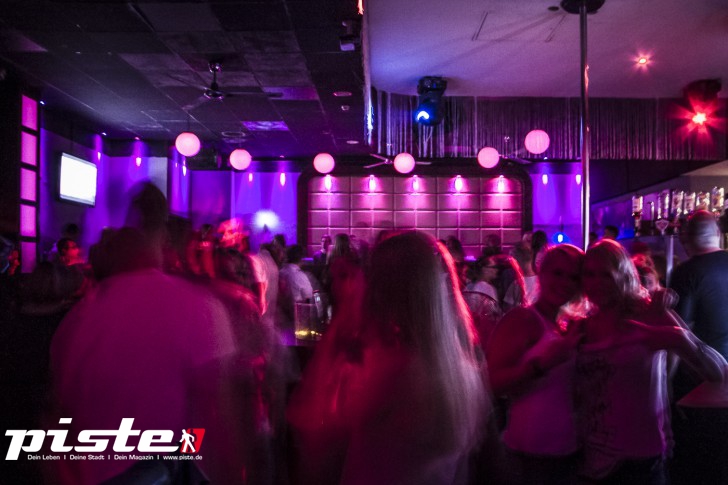 Black Fruits mit DJ RayG