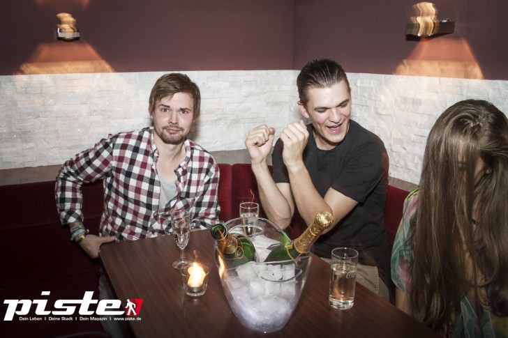 Black Fruits mit DJ RayG