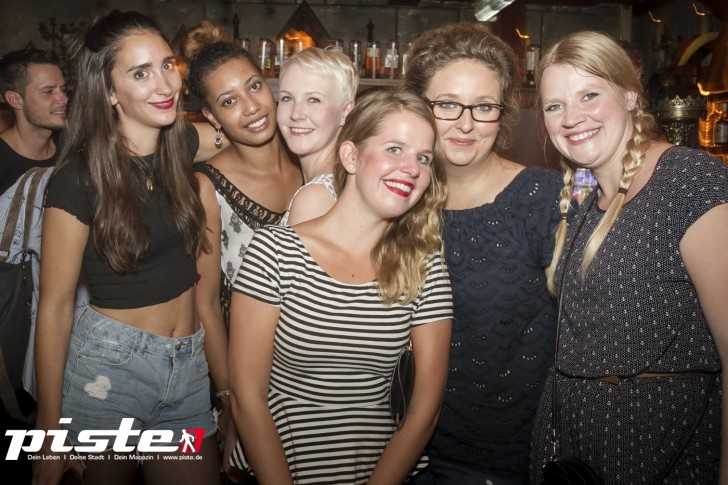 Black Fruits mit DJ RayG