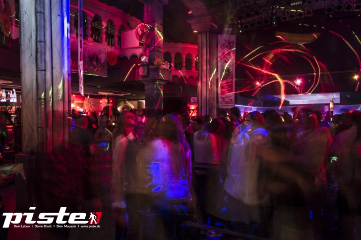 Black Fruits mit DJ RayG